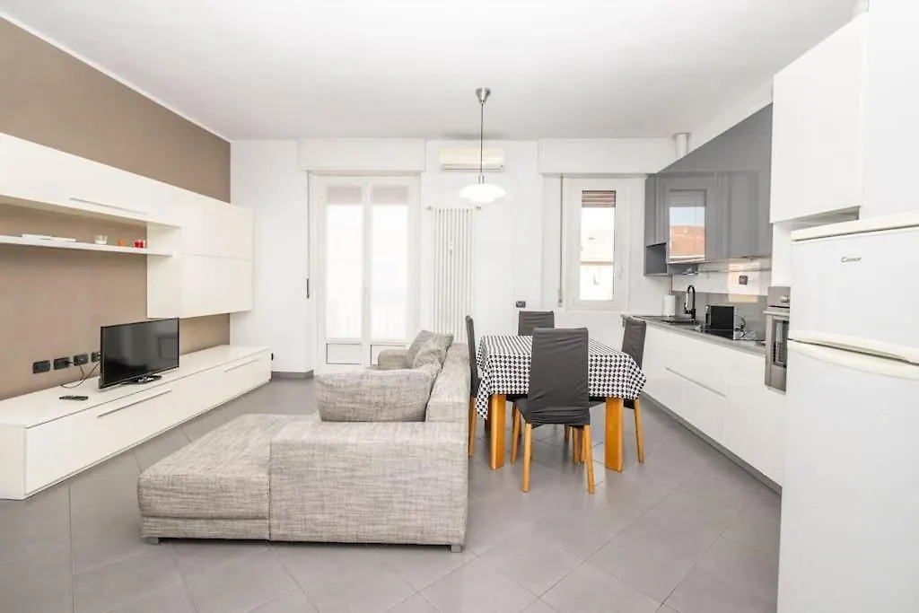 Grazioso Appartamento In Bicocca Con Ac E Wi-Fi Milan Apartment